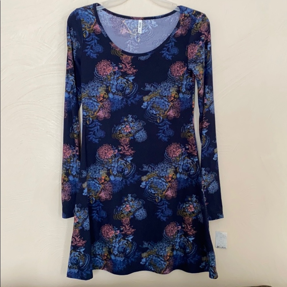 Cute floral dress- NWT!